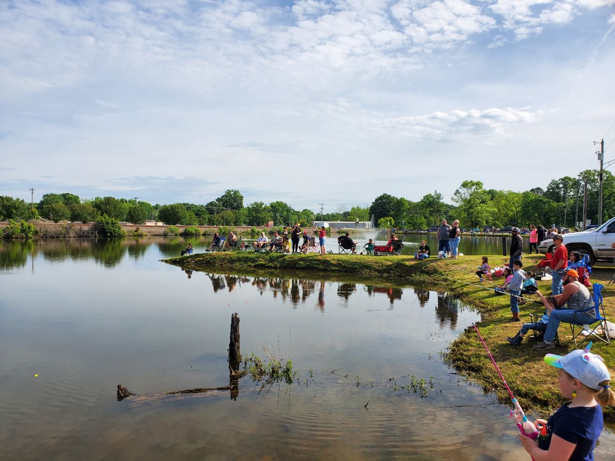 Youth fishing derby at Busby Lake